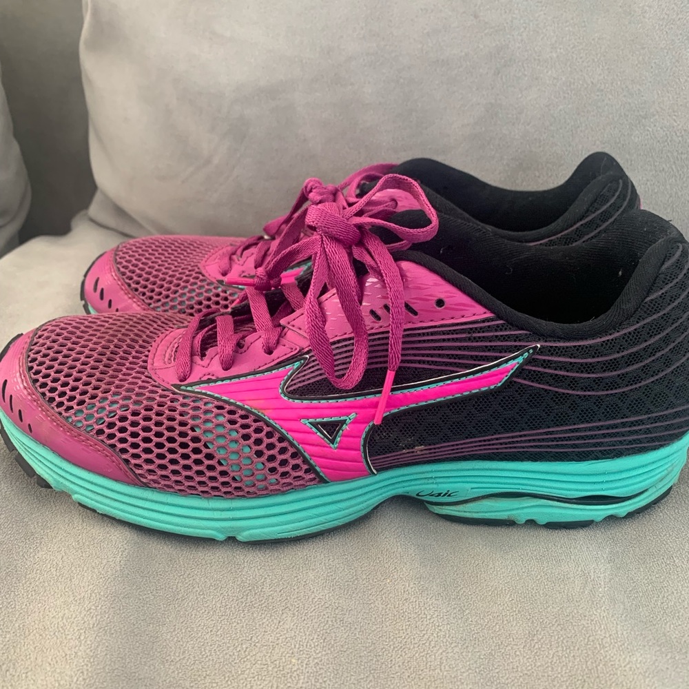 Mizuno Wave Sayonara 3